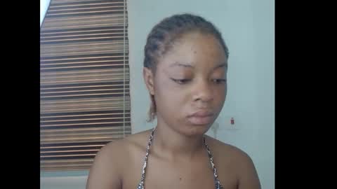 Snapshot of sexyxpeach chatting on January 6, 10:19 am sexyxpeach online show from January 6, 10:19 am