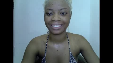 Snapshot of sexyxpeach chatting on January 18, 4:44 pm sexyxpeach online show from January 18, 4:44 pm