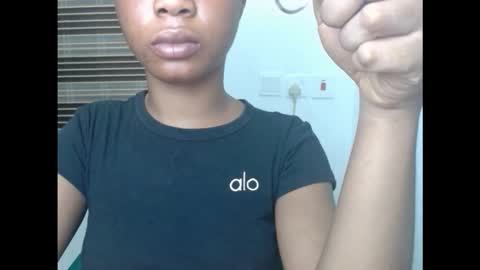 Snapshot of sexyxpeach chatting on February 14, 1:24 am sexyxpeach online show from February 14, 1:24 am