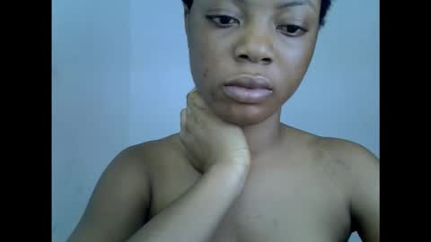 Snapshot of sexyxpeach chatting on February 21, 2:56 am sexyxpeach online show from February 21, 2:56 am