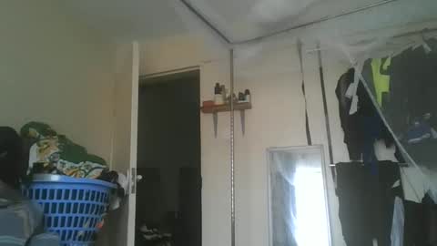 Snapshot of sexyy_tiny chatting on November 10, 9:41 am Mel online show from November 10, 9:41 am