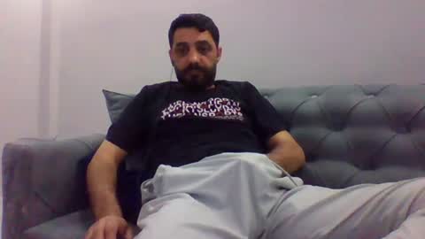 Snapshot of sexyyy_mannn chatting on June 14, 5:37 pm sexyyy_mannn online show from June 14, 5:37 pm