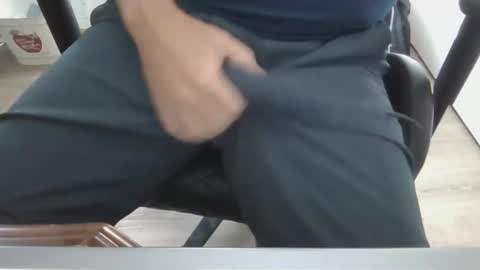 Snapshot of sfcmartint1985 chatting on February 22, 8:20 pm nunyainfl online show from February 22, 8:20 pm