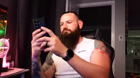 Snapshot of sflmarriedguy chatting on August 9, 12:23 am SouthFloridaStr8guy online show from August 9, 12:23 am