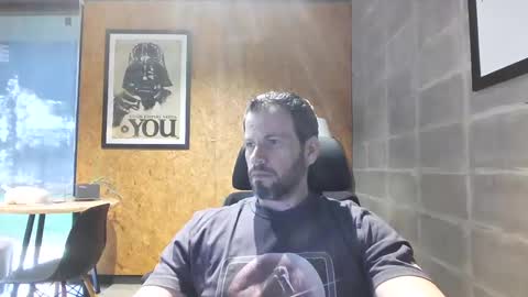 shad0w_hunter online show from February 18, 1:33 pm