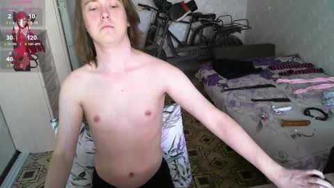 Snapshot of shad0wfemb0y chatting on April 1, 11:22 am shad0wfemb0y online show from April 1, 11:22 am