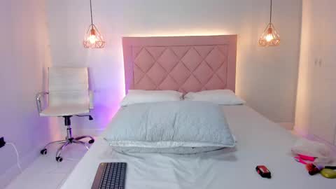 Shadahi online show from October 2, 2:02 pm