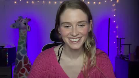 Snapshot of shadebabe chatting on February 16, 6:21 am shadebabe online show from February 16, 6:21 am