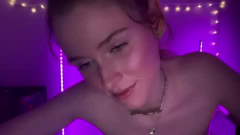 shadebabe online show from July 17, 7:15 am