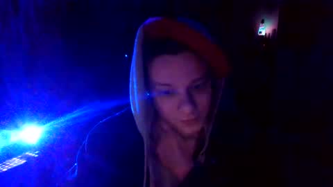 shades455 online show from June 15, 9:44 am