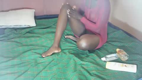 shadow_luxe online show from April 15, 9:38 am