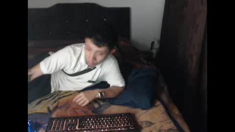 Snapshot of shadow_men_ chatting on July 15, 6:18 am james online show from July 15, 6:18 am