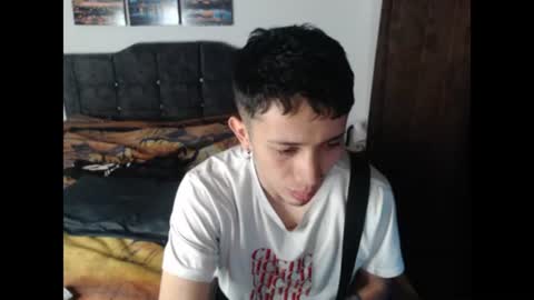 Snapshot of shadow_men_ chatting on August 3, 9:04 am james online show from August 3, 9:04 am