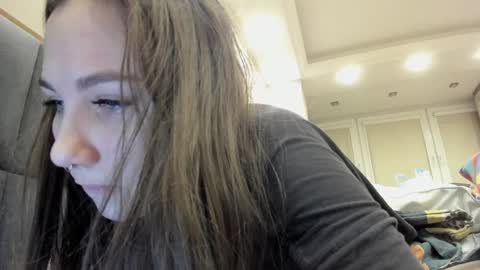 Snapshot of shadow_raffi chatting on December 15, 2:16 pm shadow_raffi online show from December 15, 2:16 pm