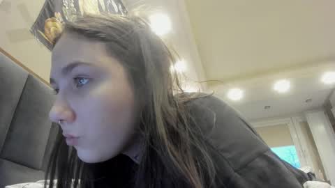 Snapshot of shadow_raffi chatting on February 9, 2:18 pm shadow_raffi online show from February 9, 2:18 pm