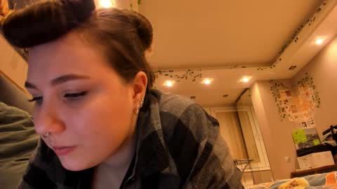 Snapshot of shadow_raffi chatting on November 1, 3:19 am shadow_raffi online show from November 1, 3:19 am