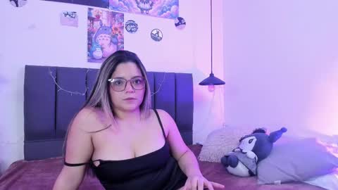 Snapshot of shadya_ chatting on March 3, 3:23 am Shadya online show from March 3, 3:23 am