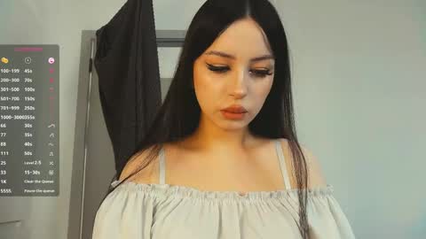 Snapshot of shaecatalina chatting on June 4, 7:47 am shaecatalina online show from June 4, 7:47 am