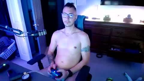 Snapshot of shaftyone4u chatting on February 5, 1:10 am shaftyone4u online show from February 5, 1:10 am