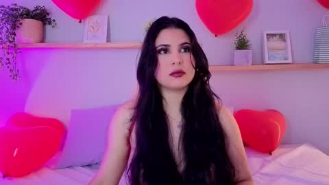 Snapshot of shainadavis chatting on February 15, 3:14 am Shaina online show from February 15, 3:14 am