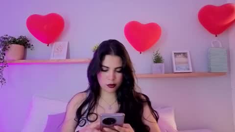 Snapshot of shainadavis chatting on February 16, 3:02 am Shaina online show from February 16, 3:02 am