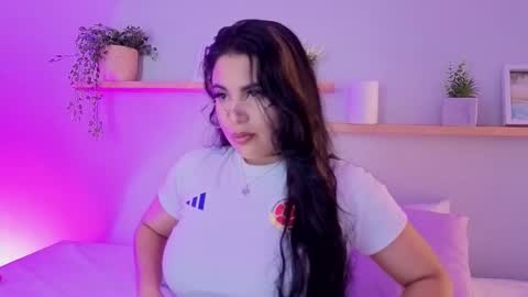 Snapshot of shainadavis chatting on February 27, 3:17 am Shaina online show from February 27, 3:17 am