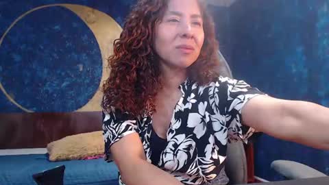 shakira_0 online show from July 31, 7:02 pm
