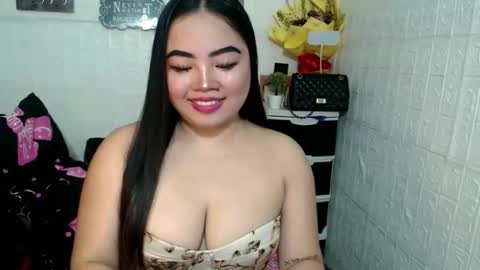 Snapshot of shamcysupsup chatting on October 20, 5:19 am Shamcy online show from October 20, 5:19 am