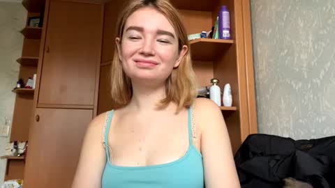 Snapshot of shanaeagon chatting on November 3, 7:31 am Mabel online show from November 3, 7:31 am