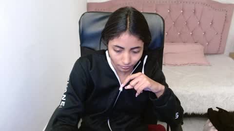 shanelle online show from January 23, 9:29 am