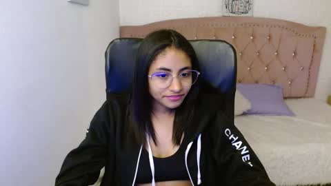 shanelle online show from January 31, 3:09 am