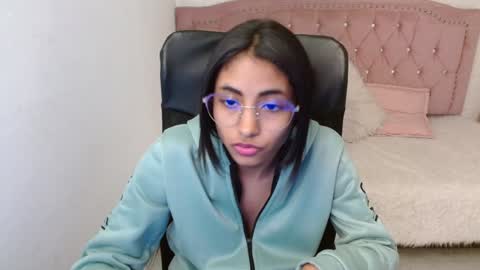 shanelle online show from February 4, 9:28 am