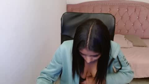 shanelle online show from February 25, 6:14 am