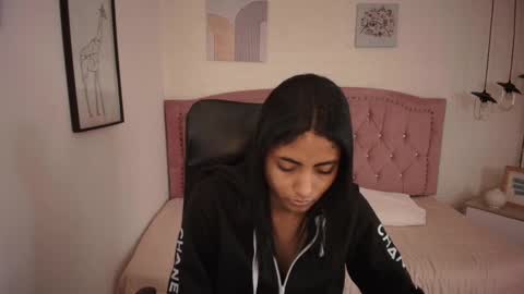 shanelle online show from November 20, 3:07 am