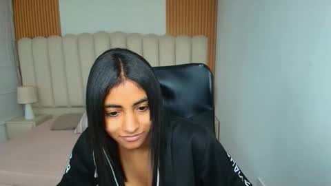 shanelle online show from February 10, 3:10 am