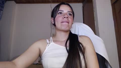 Snapshot of shanel_lozano chatting on September 15, 5:18 am shanel_lozano online show from September 15, 5:18 am