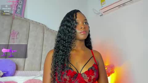 Snapshot of shanelwest7 chatting on April 23, 1:35 pm Shanel online show from April 23, 1:35 pm