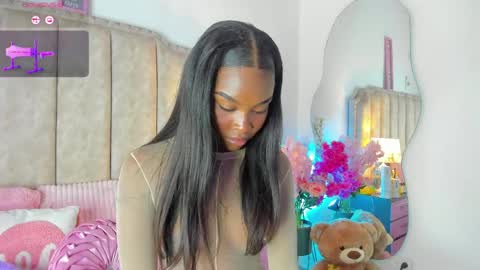 Snapshot of shanelwest7 chatting on May 14, 1:51 pm Shanel online show from May 14, 1:51 pm