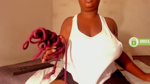 Snapshot of shaniblack chatting on May 21, 8:16 pm Danna online show from May 21, 8:16 pm