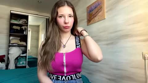 Snapshot of shanikaterwey chatting on February 4, 7:03 am Shanika online show from February 4, 7:03 am