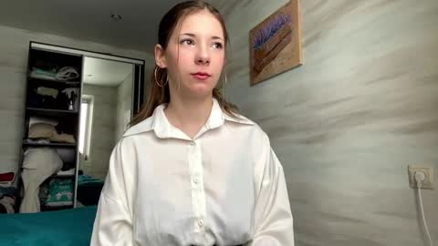 Snapshot of shanikaterwey chatting on February 7, 7:12 am Shanika online show from February 7, 7:12 am