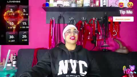 Snapshot of shannon_queen_ chatting on June 16, 5:21 am Shannon online show from June 16, 5:21 am