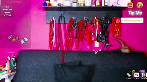 Snapshot of shannon_queen_ chatting on June 17, 2:58 am Shannon online show from June 17, 2:58 am