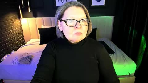 Snapshot of shannonshine chatting on February 11, 1:05 pm Shannon online show from February 11, 1:05 pm