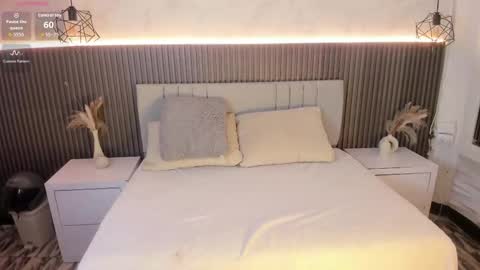 SHANON online show from October 7, 7:11 pm