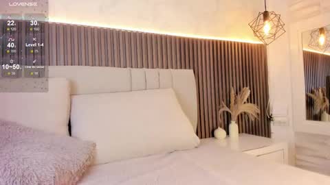 SHANON online show from November 12, 7:46 pm