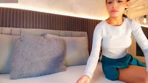 SHANON online show from January 8, 7:05 pm