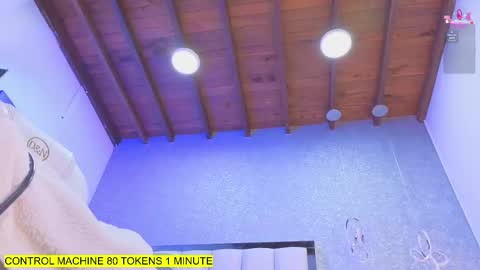 Snapshot of shantal_thompson21 chatting on May 24, 10:04 pm Shantal online show from May 24, 10:04 pm
