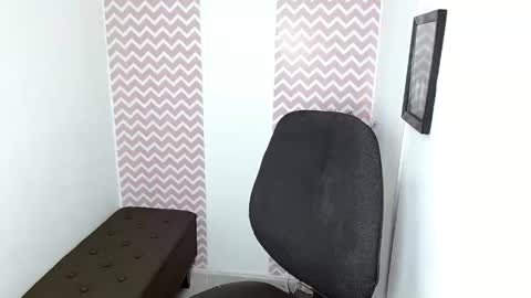 Dayana online show from April 8, 6:30 pm