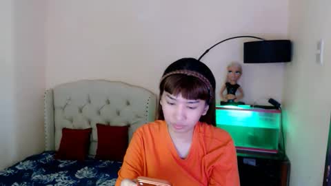 SHANTA FOX  s online show from March 20, 12:48 am